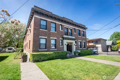 1003 N 1st St, Renton, WA 98057