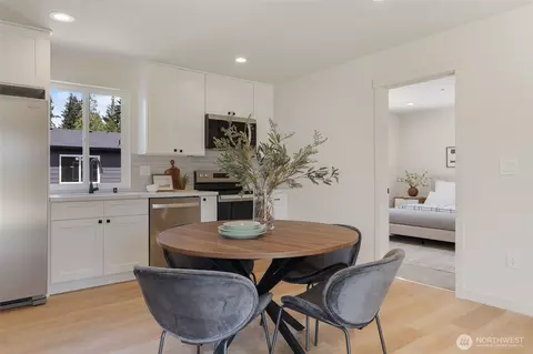 Dining - 2312 75th St #B, Everett, WA 98203 photo 1 of 1