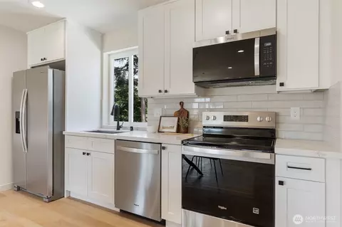 Kitchen - 2312 75th St #B, Everett, WA 98203 photo 1 of 1