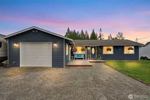 705 E Stanley Pl, Granite Falls, WA 98252