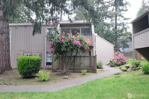 4823 180th St SW #H-204, Lynnwood, WA 98037