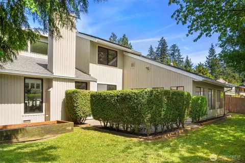 Exterior - 2208 101st St SE, Everett, WA 98208 photo 3 of 8
