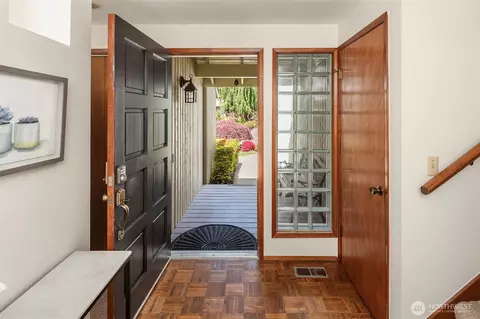 Entry Way - 2208 101st St SE, Everett, WA 98208 photo 1 of 2