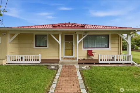 1860 S 128th St, Burien, WA 98168