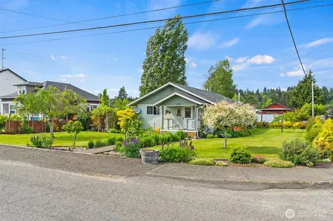 1102 W Anderson St, Elma, WA 98541