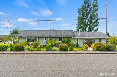 1102 W Anderson St, Elma, WA 98541