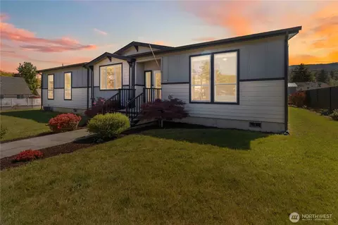 414 Jackson St, Ryderwood, WA 98581