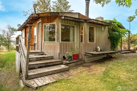 154 Knox Rd, Riverside, WA 98849