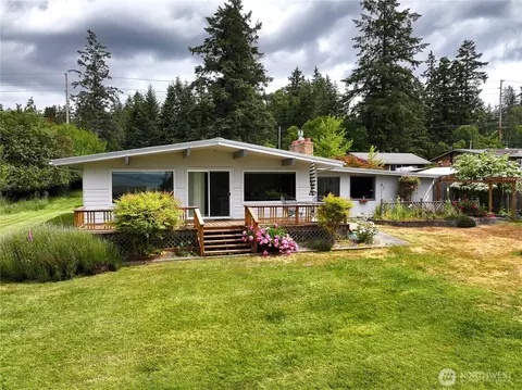 538 Bush Point Rd, Freeland, WA 98249