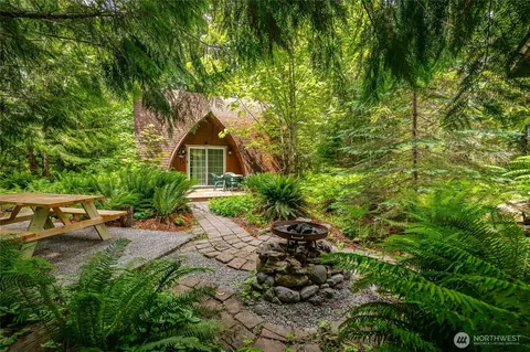 14001 Welcome Rd, Glacier, WA 98244