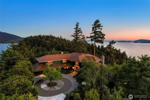 420 S Clarkwood Dr, Bellingham, WA 98225