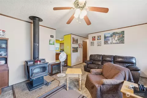 Living - 1320 Lunde Ln, Everson, WA 98247 photo 4 of 4