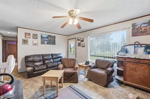 Living - 1320 Lunde Ln, Everson, WA 98247 photo 1 of 4