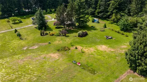 Exterior - 1320 Lunde Ln, Everson, WA 98247 photo 5 of 16