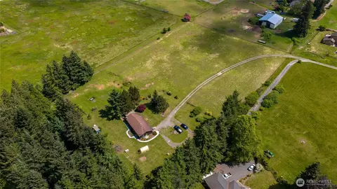 View/Area - 1320 Lunde Ln, Everson, WA 98247 photo 2 of 8