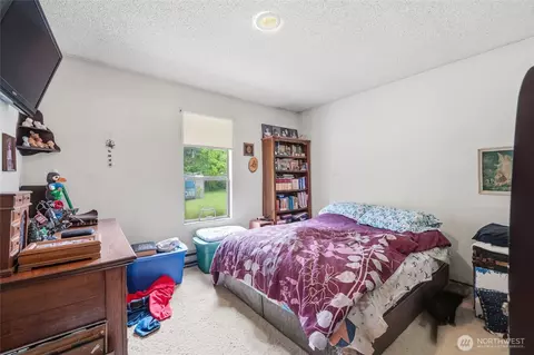 Bedroom - 1320 Lunde Ln, Everson, WA 98247 photo 2 of 4