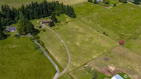 View/Area - 1320 Lunde Ln, Everson, WA 98247 photo 7 of 8