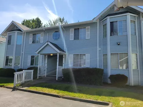 10821 SE 172nd St #4A, Renton, WA 98055