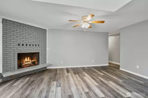 Living - 341 S Lewis St, Monroe, WA 98272 photo 5 of 6