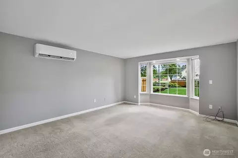 Living - 341 S Lewis St, Monroe, WA 98272 photo 2 of 6