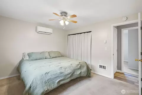 Bedroom - 341 S Lewis St, Monroe, WA 98272 photo 3 of 4
