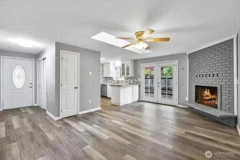 Living - 341 S Lewis St, Monroe, WA 98272 photo 6 of 6