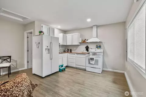 Kitchen - 341 S Lewis St, Monroe, WA 98272 photo 5 of 5