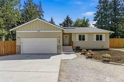 1025 Loganberry Ln, Camano Island, WA 98282