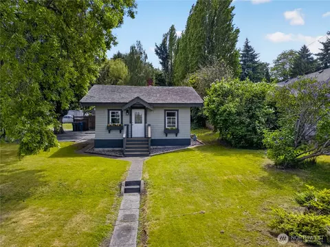 501 35th St, Anacortes, WA 98221