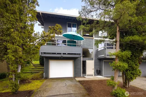 8111 46th Pl W #C1, Mukilteo, WA 98275