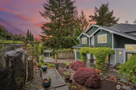 13128 SE Newport Way, Bellevue, WA 98006