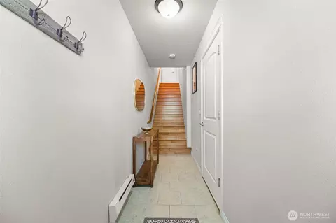 Entry Way - 524 Pilchuck Path, Everett, WA 98201 photo 3 of 4