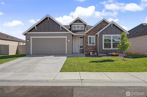 738 I St NE, Quincy, WA 98848
