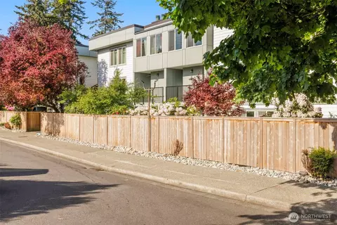 13717 Linden Ave N #221, Seattle, WA 98133