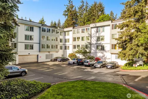 13717 Linden Ave N #221, Seattle, WA 98133