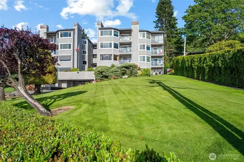 424 14th St #101, Bellingham, WA 98225
