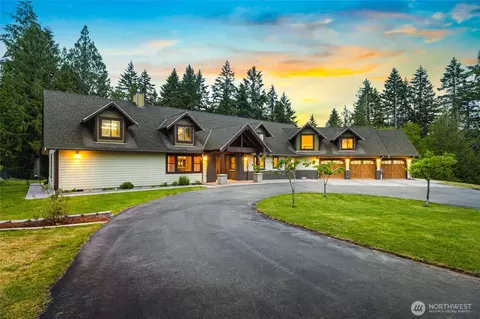 740 9th Ave, Fox Island, WA 98333