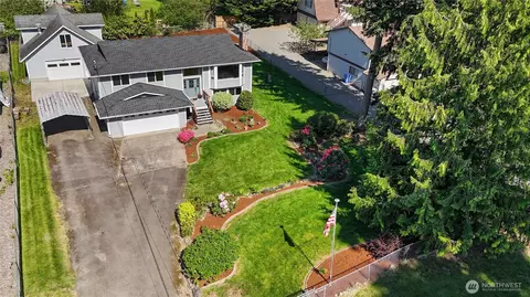 2007 186th Ave E, Lake Tapps, WA 98391