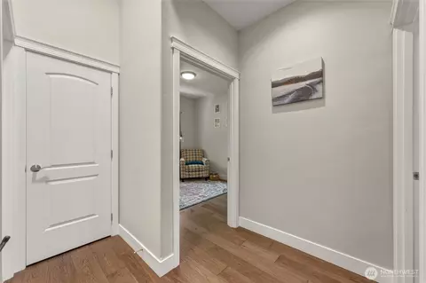 Entry Way - 724 Juniper St, Walla Walla, WA 99362 photo 2 of 3