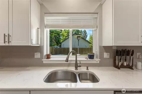 Kitchen - 724 Juniper St, Walla Walla, WA 99362 photo 2 of 3