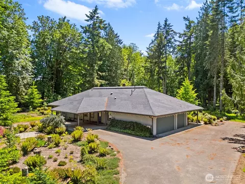 4539 Foxhall Dr NE, Olympia, WA 98516