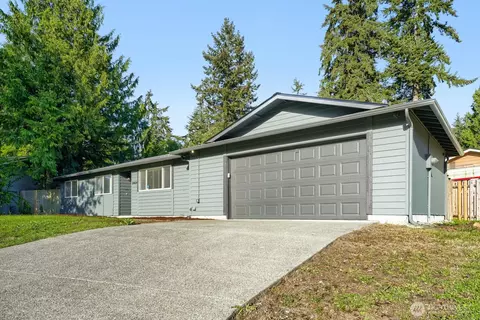 32424 10th Pl S, Federal Way, WA 98003