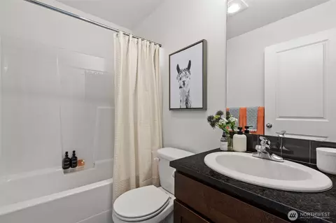 Bath - 16516 2nd Park SE, Bothell, WA 98012 photo 4 of 5