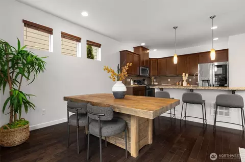 Dining - 16516 2nd Park SE, Bothell, WA 98012 photo 2 of 3