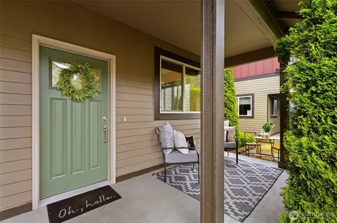Exterior - 16516 2nd Park SE, Bothell, WA 98012 photo 3 of 6