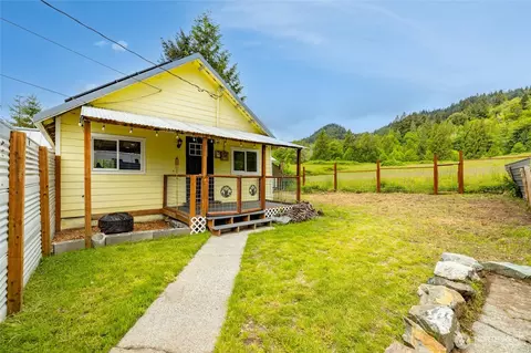 7288 Carlson Rd, Concrete, WA 98237
