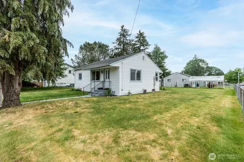 11711 12th Ave S, Parkland, WA 98444