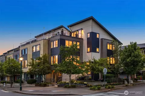 998 NE High St #12, Issaquah, WA 98029