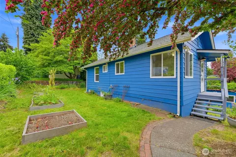 1132 Evans Ave W, Bremerton, WA 98312