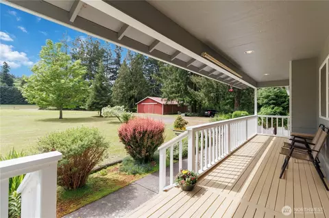 Exterior - 1607 Winlock Vader Rd, Winlock, WA 98596 photo 8 of 9